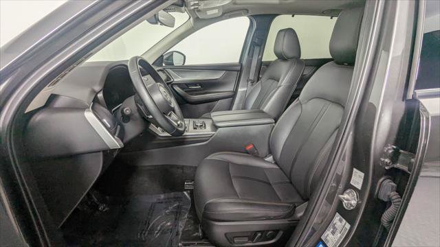 Used 2024 MAZDA CX-90 Plug-In Hybrid w/ Preferred AWD/4WD image 12