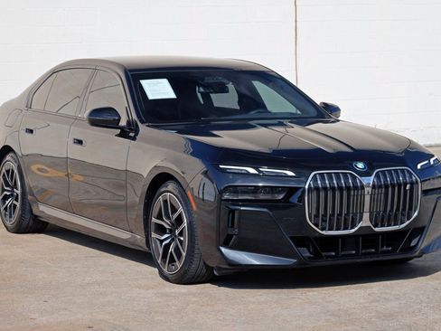 Used 2024 BMW i7 eDrive50 w/ M Sport Package RWD image 55