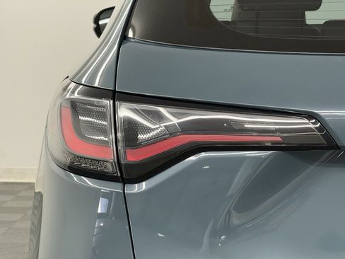 Used 2023 Honda HR-V LX image 9