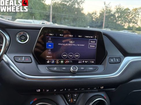 Used 2021 Chevrolet Blazer LT FWD image 21