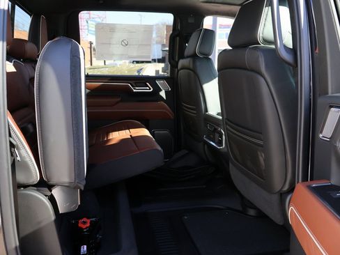 New 2026 GMC Sierra 2500 Denali Ultimate w/ Max Trailering Package image 11