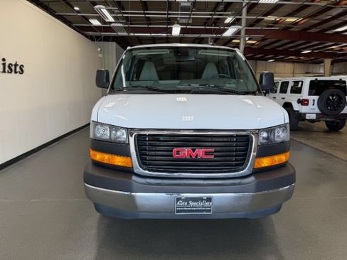 Used 2025 GMC Savana 3500 LT w/ LT Preferred Equipment Group RWD image 8