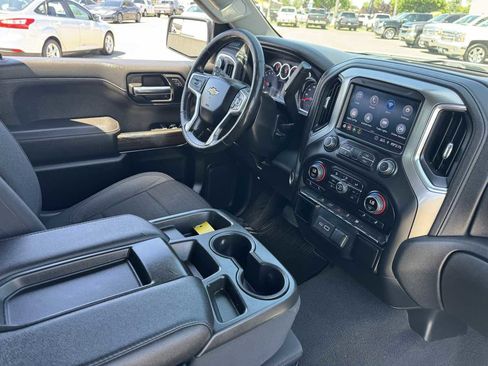 Used 2021 Chevrolet Silverado 1500 LT AWD/4WD image 16