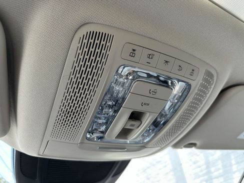 Used 2021 Mercedes-Benz GLS 580 4MATIC w/ Exclusive Trim Package image 29