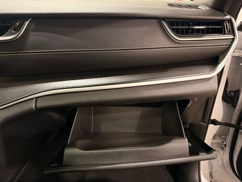 Used 2023 Jeep Grand Cherokee Altitude image 30