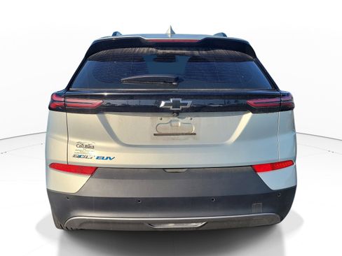 Used 2022 Chevrolet Bolt EUV LT w/ Convenience Package image 6