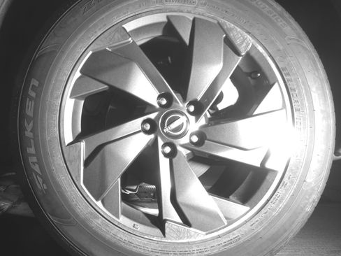 Used 2025 Nissan Rogue SV image 14