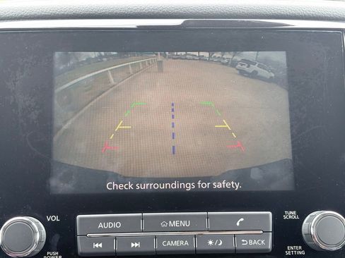 Used 2021 Nissan Titan SV w/ Accessory Utility Package image 10