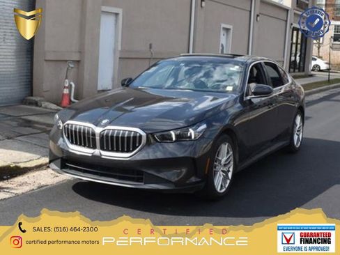 Used 2025 BMW 530i w/ Premium Package image 1