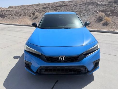 Used 2022 Honda Civic Sport image 2