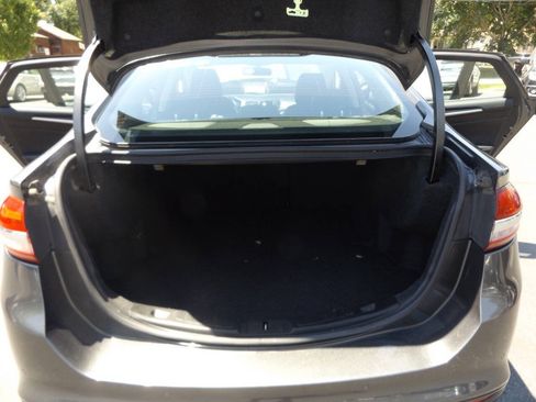 Used 2018 Ford Fusion Titanium AWD/4WD image 32