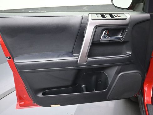 Certified 2024 Toyota 4Runner SR5 AWD/4WD image 11