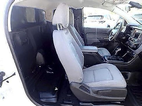 Used 2022 Chevrolet Colorado W/T w/ WT Convenience Package RWD image 6