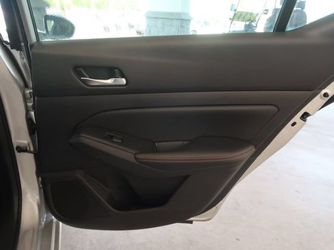 Used 2020 Nissan Altima 2.5 SR FWD image 36