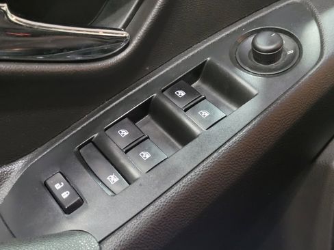 Used 2017 Chevrolet Trax LT w/ LT Convenience Package image 27