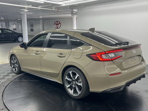 Used 2025 Honda Civic Sport Touring image 3