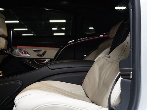 Used 2016 Mercedes-Benz Maybach S 600 image 14