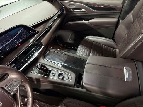 Certified 2023 Cadillac Escalade ESV Sport Platinum image 36