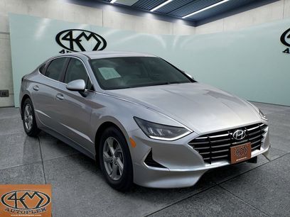 Used 2021 Hyundai Sonata SE w/ Winter Weather Package