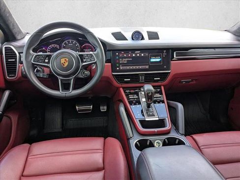 Used 2023 Porsche Cayenne GTS image 19