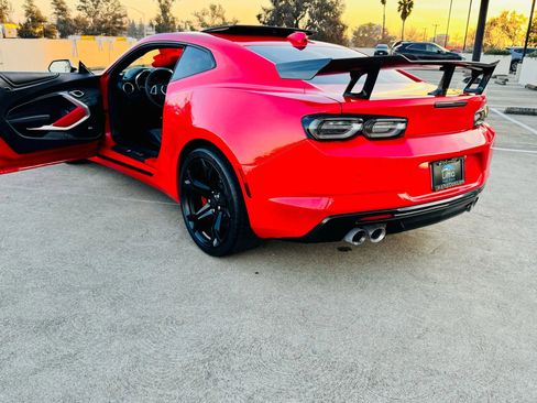 Used 2022 Chevrolet Camaro SS image 28