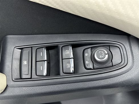 Used 2022 Subaru Ascent Premium w/ Convenience Package image 18