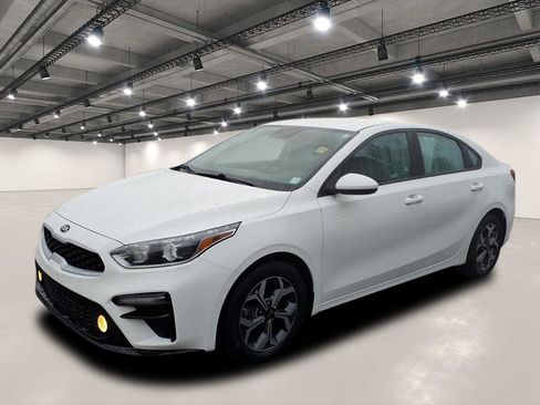 Used 2019 Kia Forte LXS image 3