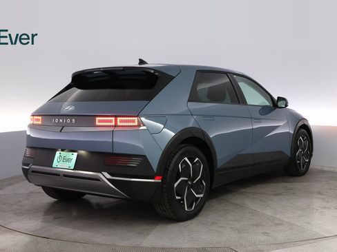 Used 2024 Hyundai Ioniq 5 SEL image 12