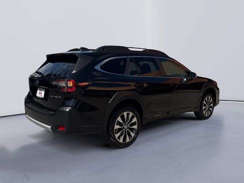 Certified 2024 Subaru Outback Limited AWD/4WD image 3
