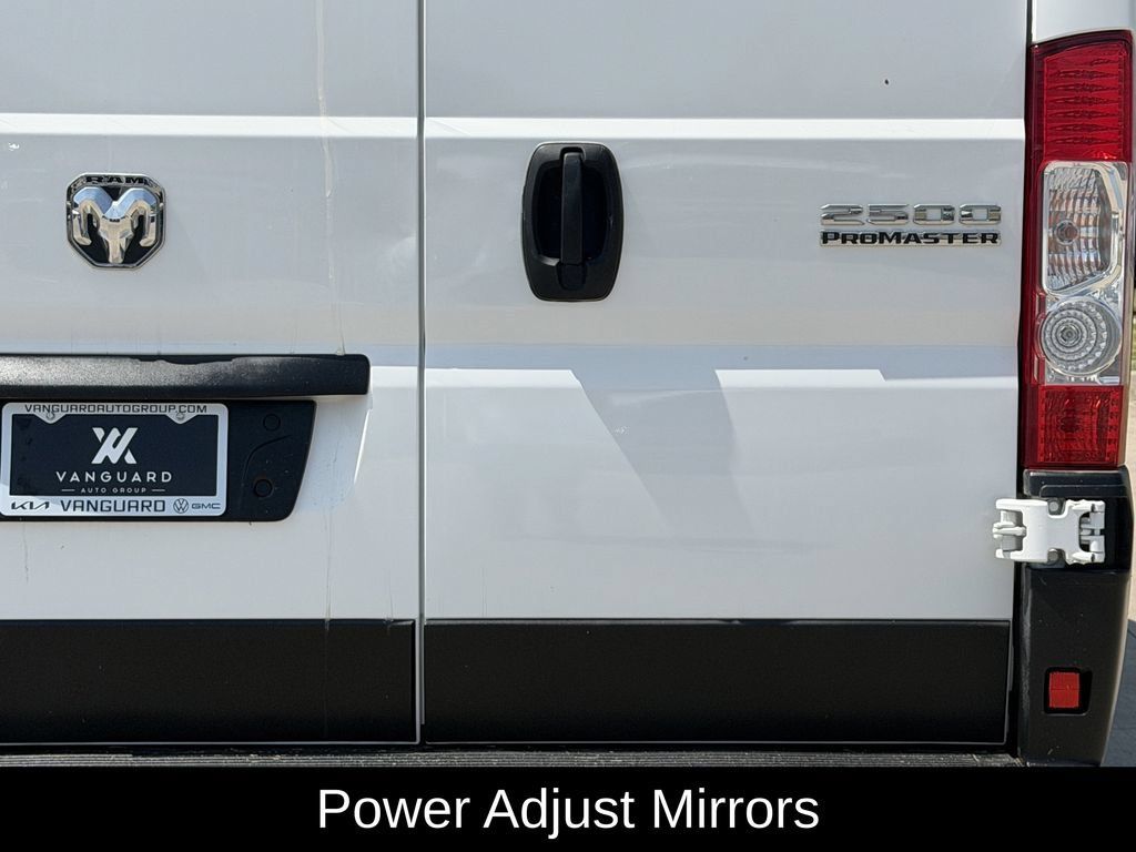 Used 2024 RAM ProMaster 2500 w/ Convenience Group FWD image 9