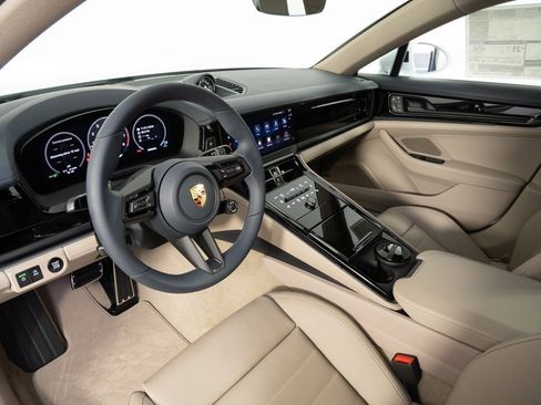 New 2026 Porsche Panamera image 4