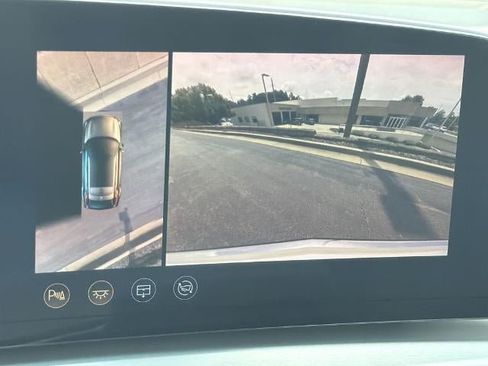Used 2024 Cadillac Lyriq Luxury RWD image 30