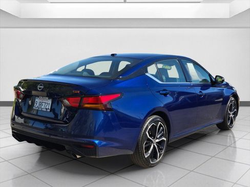 Used 2024 Nissan Altima 2.5 SR FWD image 5