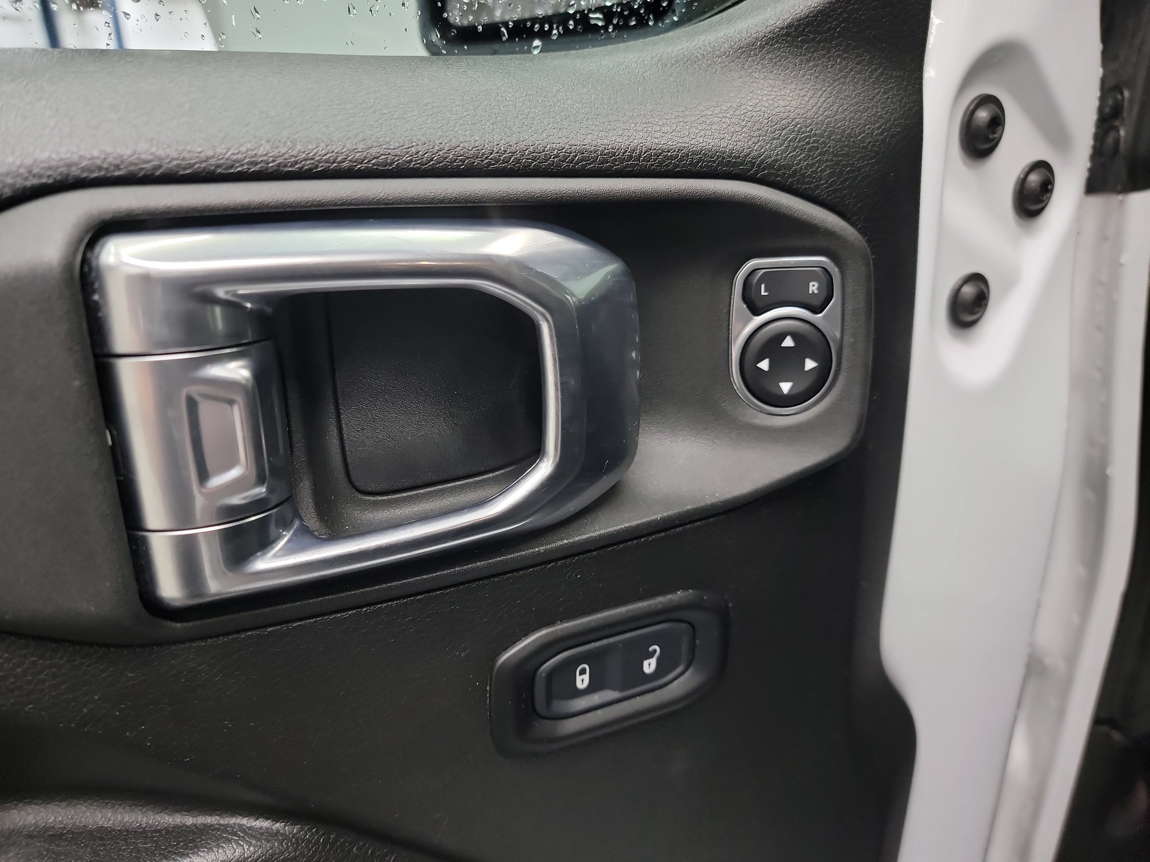 Used 2022 Jeep Gladiator Sport AWD/4WD image 14