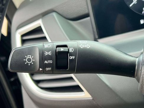 Used 2025 Kia Seltos EX image 23