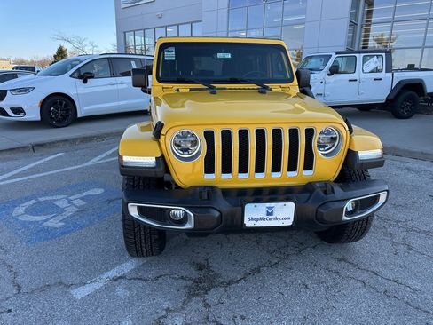 Used 2021 Jeep Wrangler Unlimited Sahara image 9