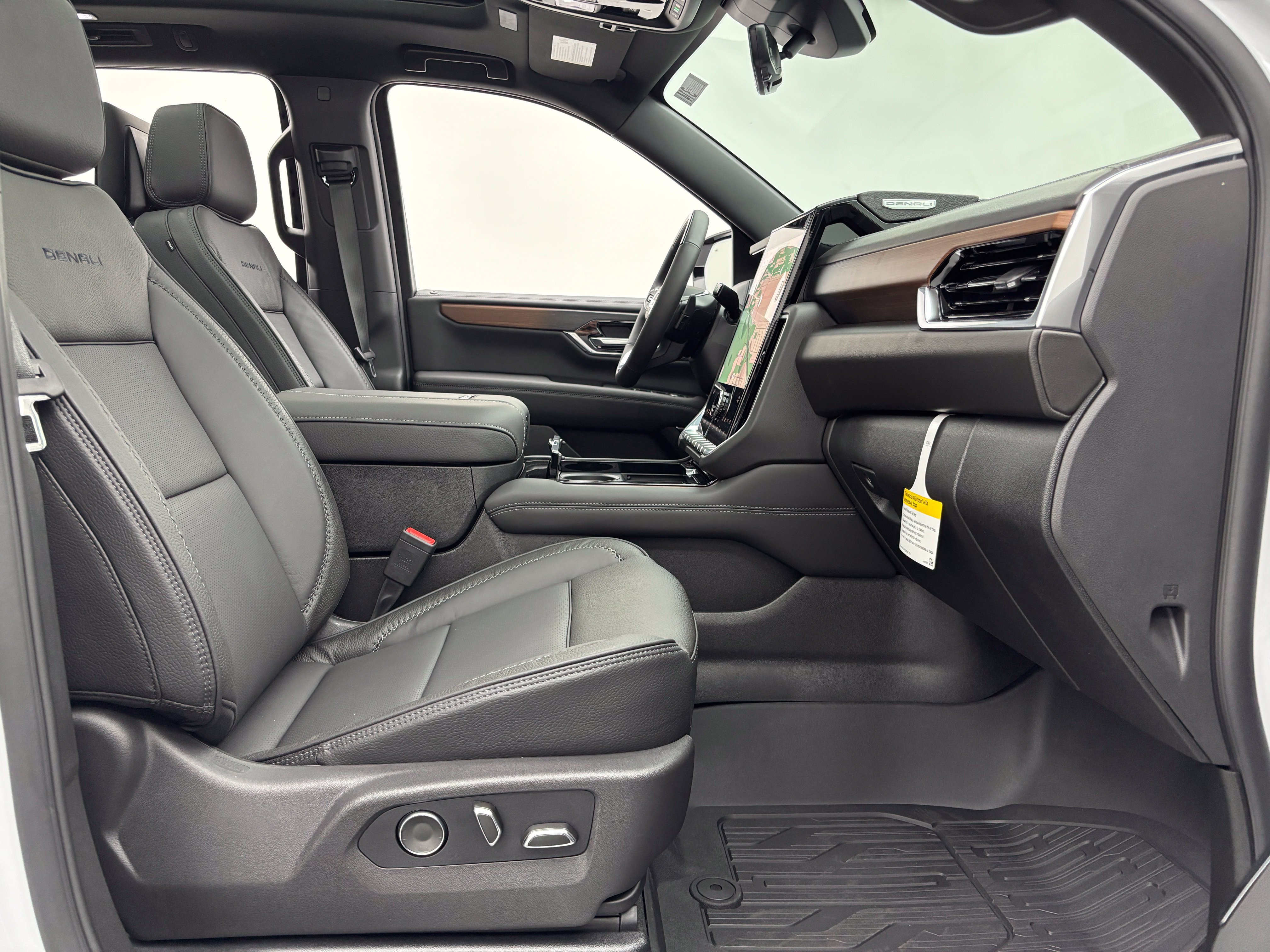 New 2027 GMC Yukon Denali w/ Denali Reserve Package AWD/4WD image 39