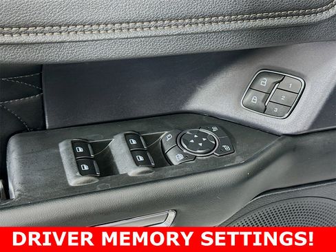 Used 2019 Ford Expedition Platinum image 32