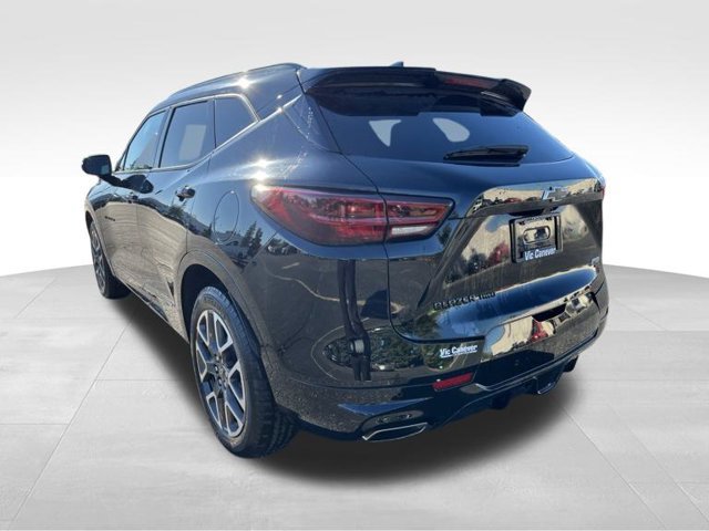 Used 2025 Chevrolet Blazer RS w/ Driver Confidence II Package AWD/4WD image 3