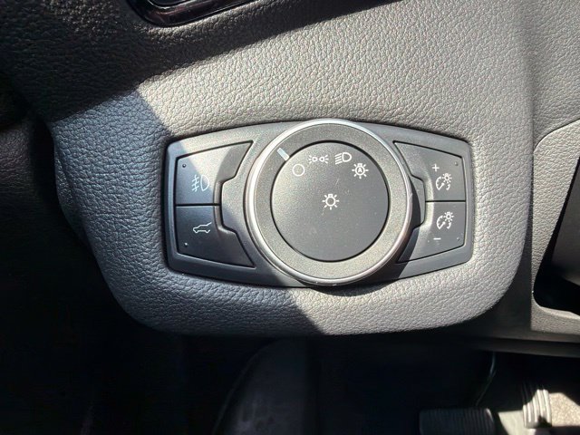 Used 2019 Ford Escape Titanium FWD image 18