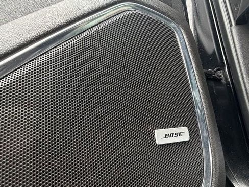 Used 2016 Chevrolet Suburban LT image 11