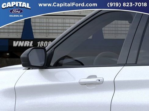 New 2026 Ford Explorer Active image 20