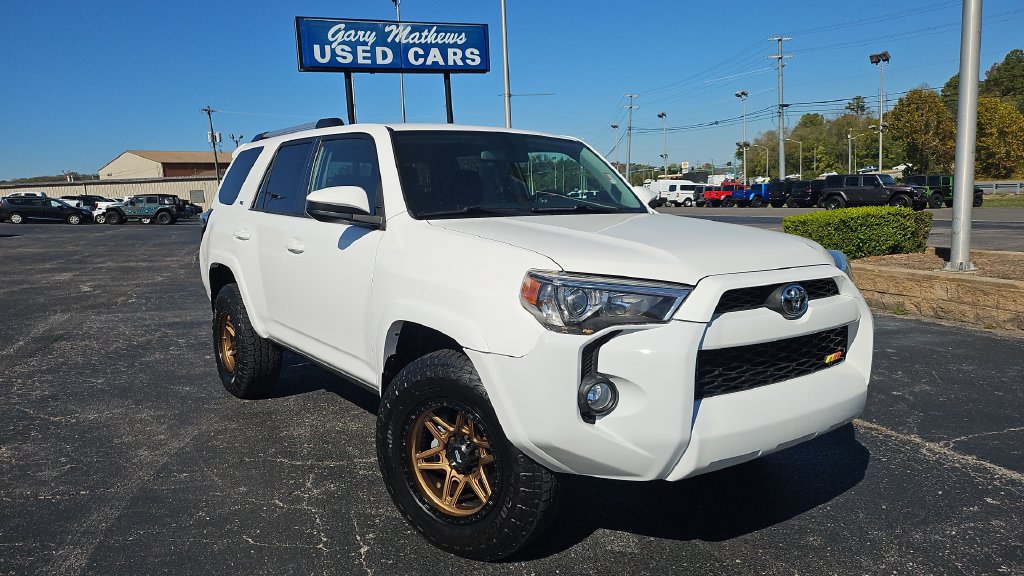 Used 2019 Toyota 4Runner SR5 RWD image 2