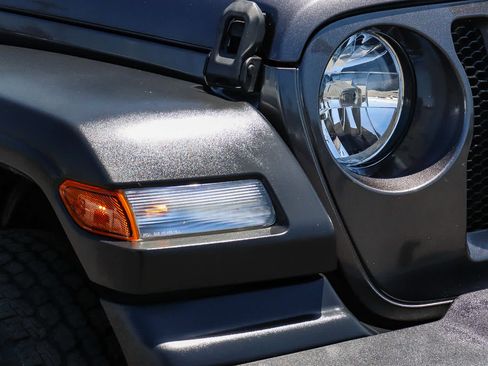 Used 2021 Jeep Wrangler Unlimited Sport AWD/4WD image 4
