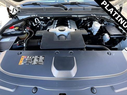 Used 2019 Cadillac Escalade ESV Platinum image 9