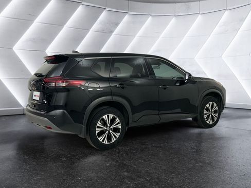 Used 2021 Nissan Rogue SV FWD image 4