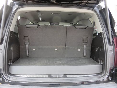 Used 2020 Chevrolet Tahoe LT image 28