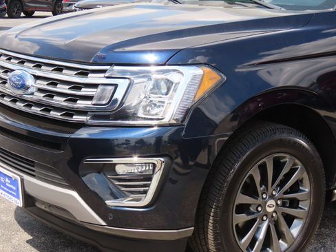 Certified 2021 Ford Expedition Limited image 3