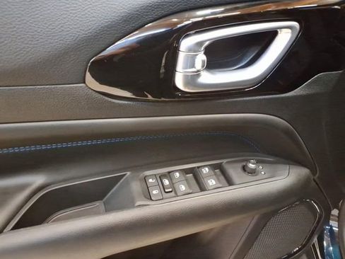 New 2026 Jeep Compass Latitude AWD/4WD image 7