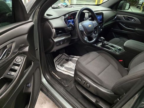 Used 2023 Chevrolet Traverse LT FWD image 15